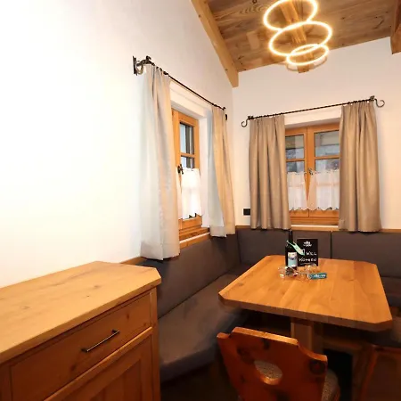 Hoellwarth Aschau Im Zillertal