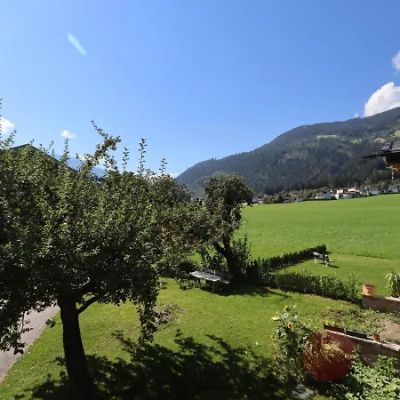 Semesterbostad Hoellwarth Aschau Im Zillertal